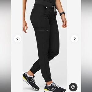 Zamora scrub joggers
